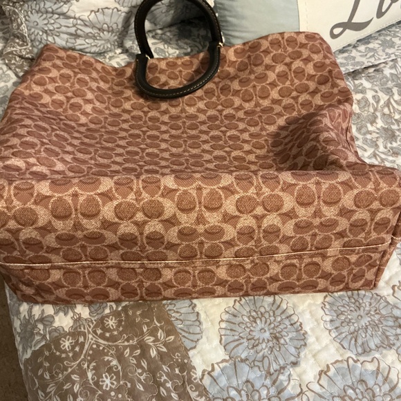 Rogue Tote In  Signature Canvas With Trompe L'oeil Print - Picture 5 of 5